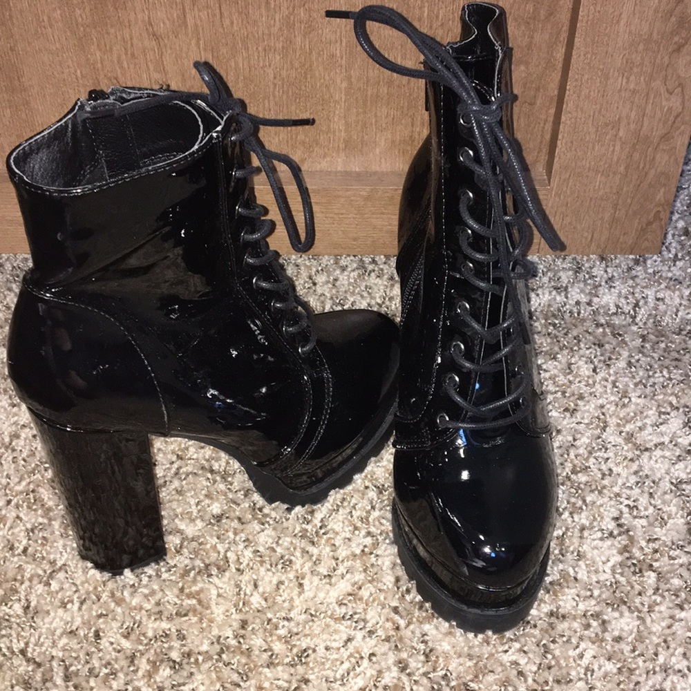 Patent heel boots